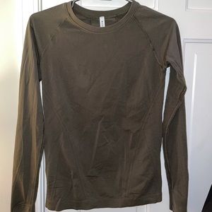 Athleta Momentum Top